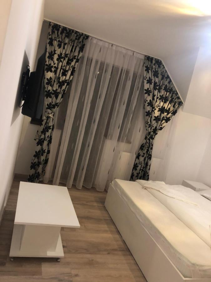 New House Ξενοδοχείο Curtea de Argeş Εξωτερικό φωτογραφία