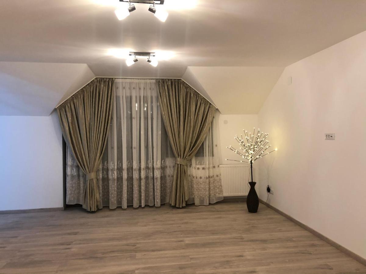 New House Ξενοδοχείο Curtea de Argeş Εξωτερικό φωτογραφία
