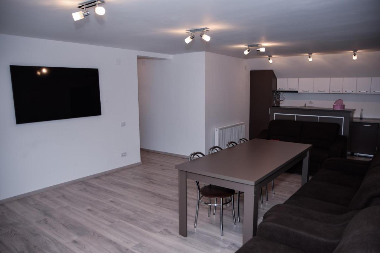 New House Ξενοδοχείο Curtea de Argeş Εξωτερικό φωτογραφία