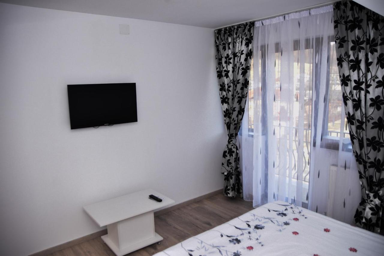 New House Ξενοδοχείο Curtea de Argeş Εξωτερικό φωτογραφία